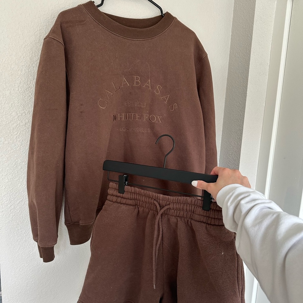 Brown white fox set